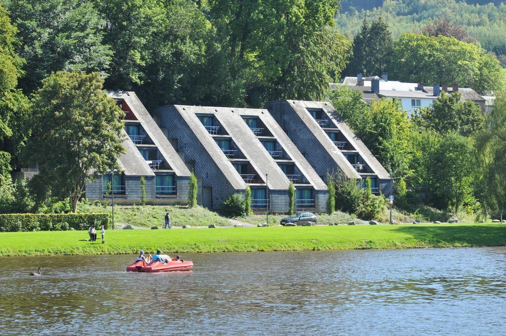 Les Doyards Hotel Vielsalm Ruang foto