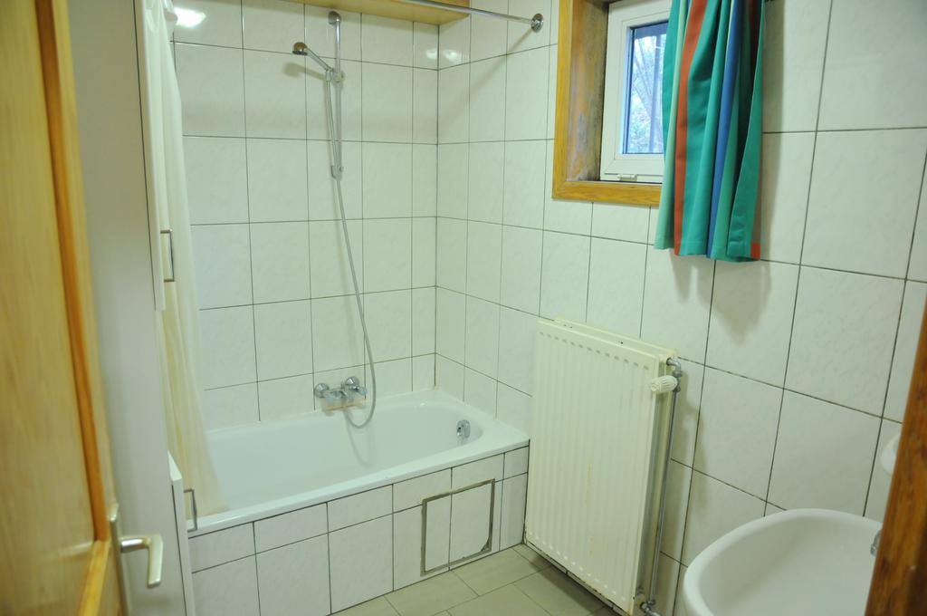 Les Doyards Hotel Vielsalm Ruang foto