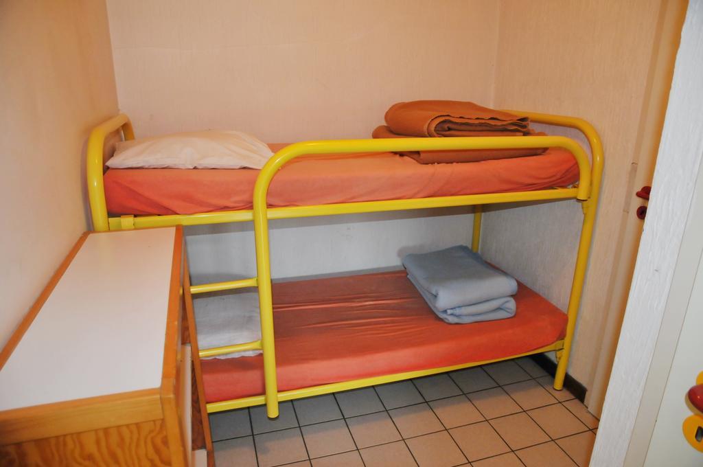 Les Doyards Hotel Vielsalm Ruang foto