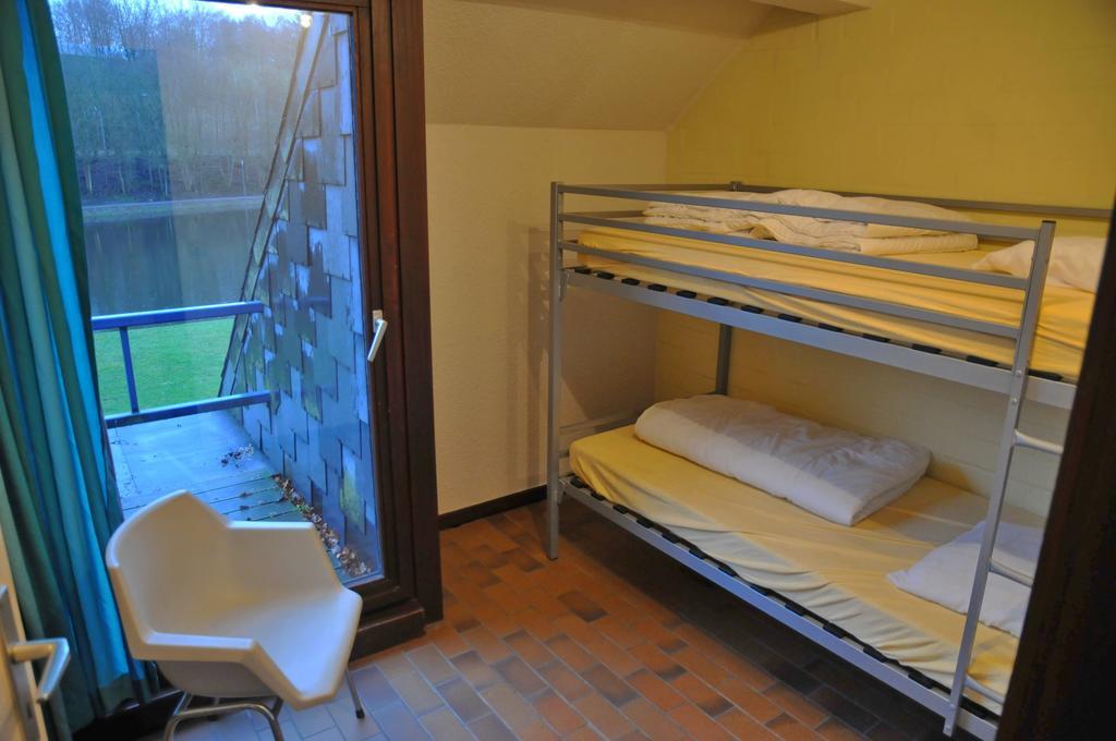 Les Doyards Hotel Vielsalm Ruang foto